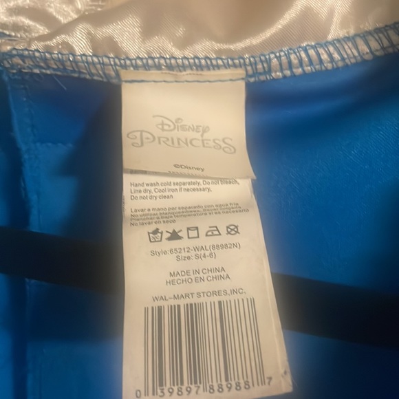 Disney Snow White Halloween Costume Adult size Small 4/6 - Picture 2 of 5